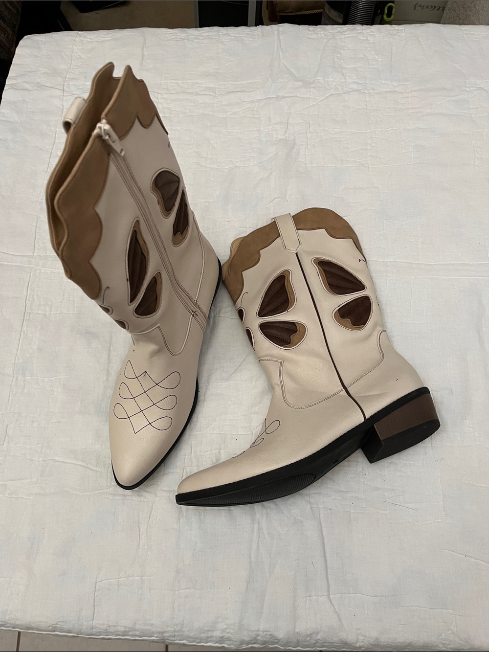 Women's Cream Western Cutout faux leather Cowboy Boots
